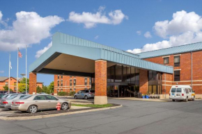 Отель Comfort Inn Cleveland Airport  Мейфилд Хайтс